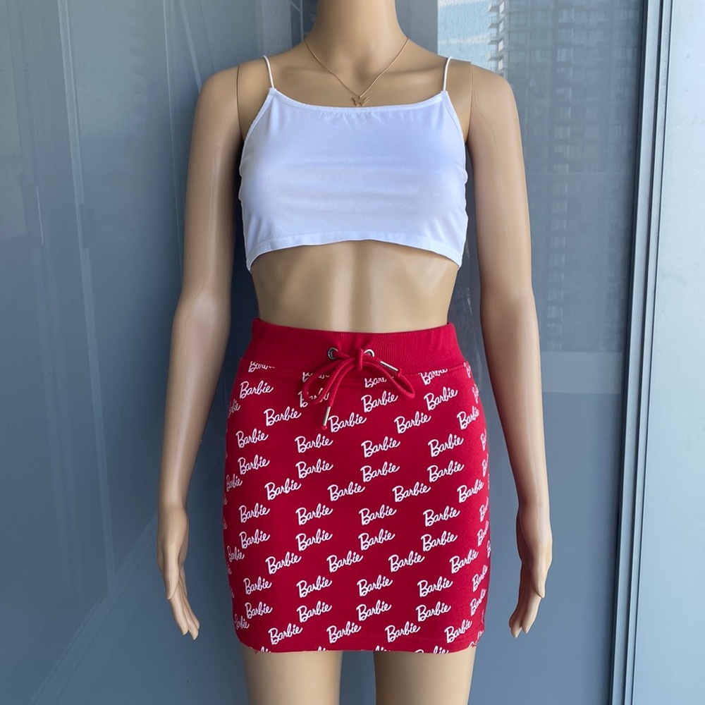 Misguided Barbie Skirt - Picture 2 of 13